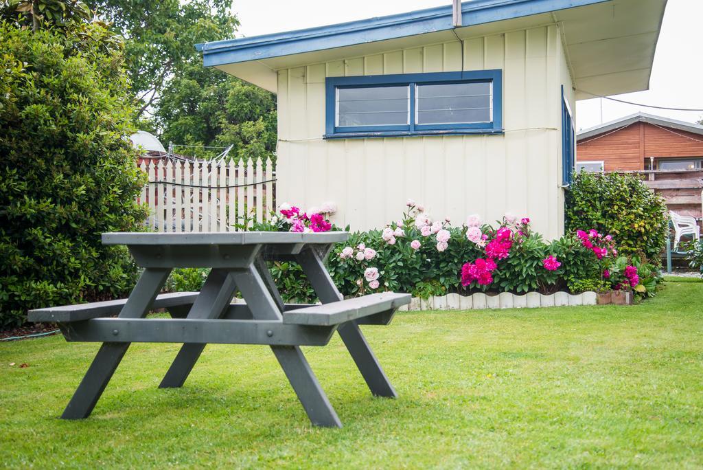 Alpenhorn Motel Te Anau Exterior photo